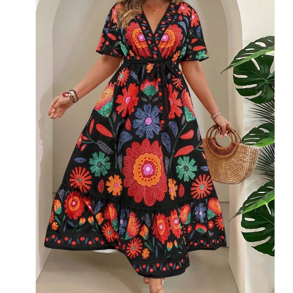 Plus Floral Print Belted Butterfly Sleeve Maxi Dress - Picture 4 of 4
